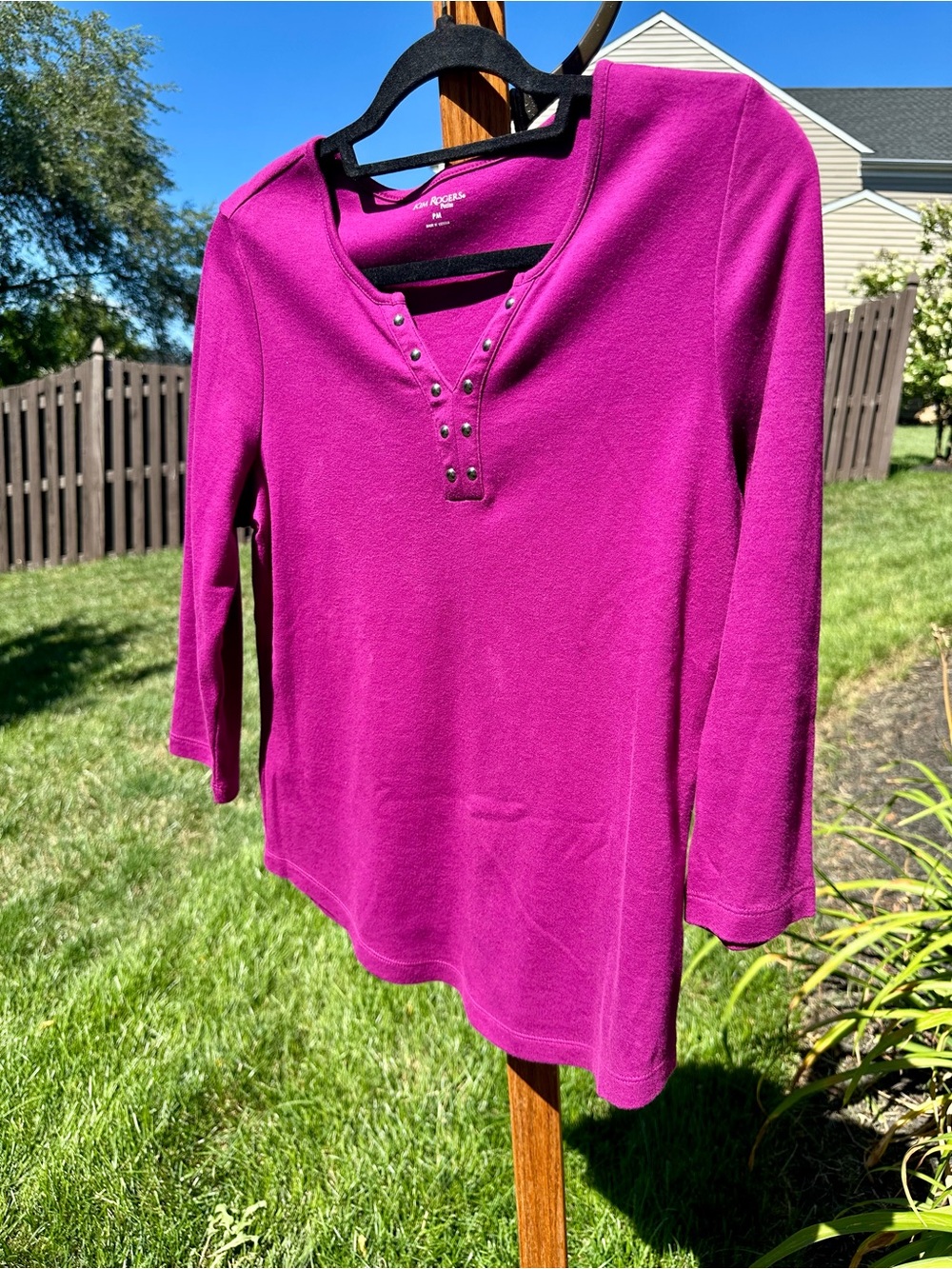 Kim Rogers Petite PM Magenta Studded Knit Top 3/4 Sleeve EUC - Picture 2 of 5